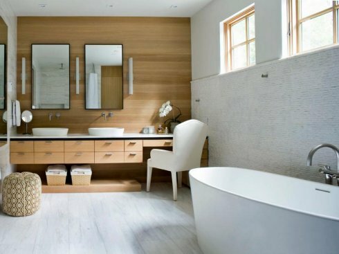 Как подобрать вместительную и долговечную мебель для ванной?